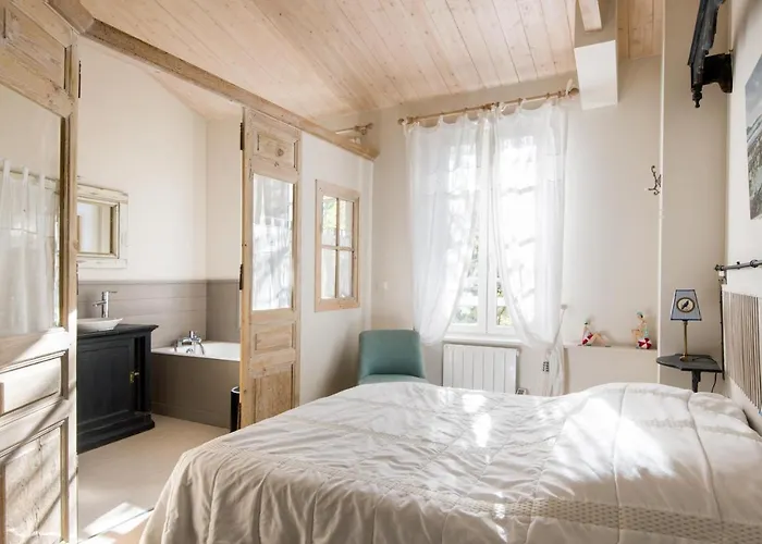 Violette Maison De Charme Au Coeur De St Martin Holiday home Saint-Martin-de-Re